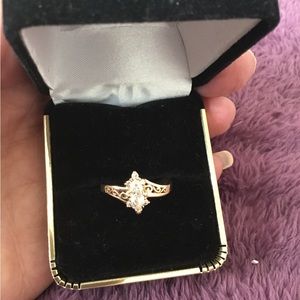 14K Yellow Gold Marquise Diamond Ring Size 7